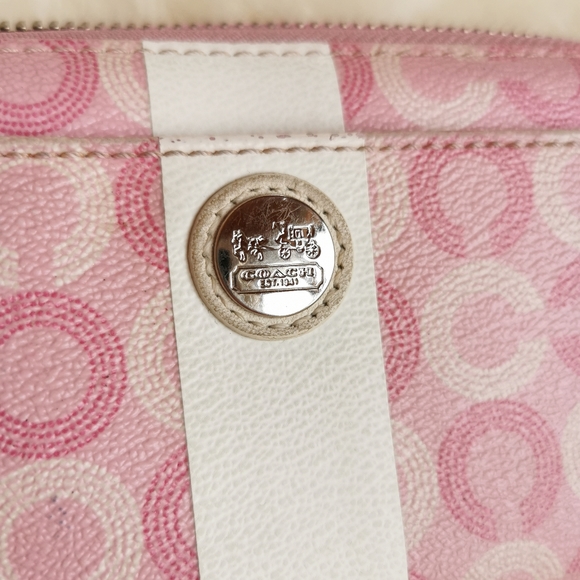 Coach Wallet - Picture 4 of 9